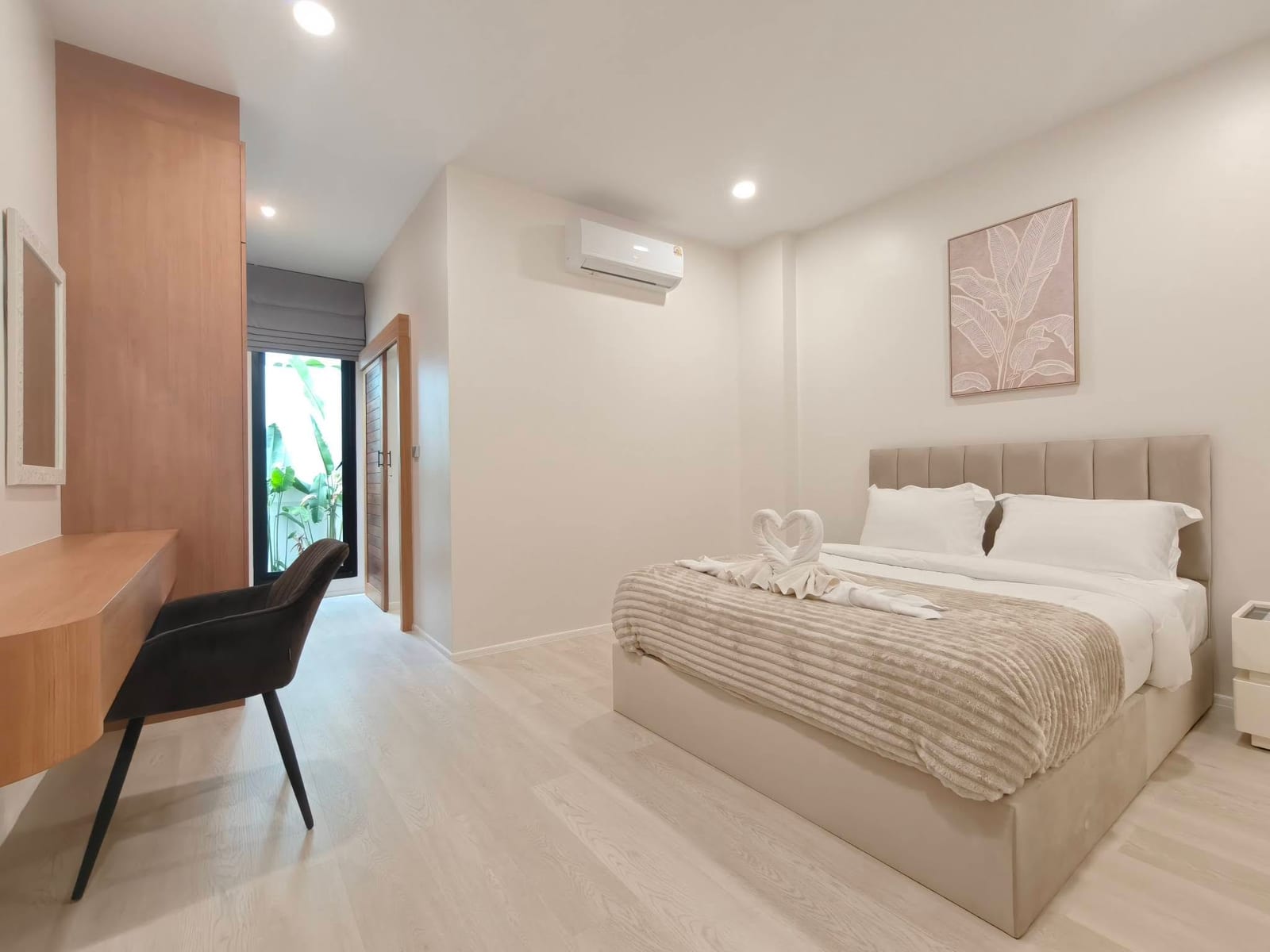 4-Bedroom Villa for Rent in Thalang, Phuket — interior view