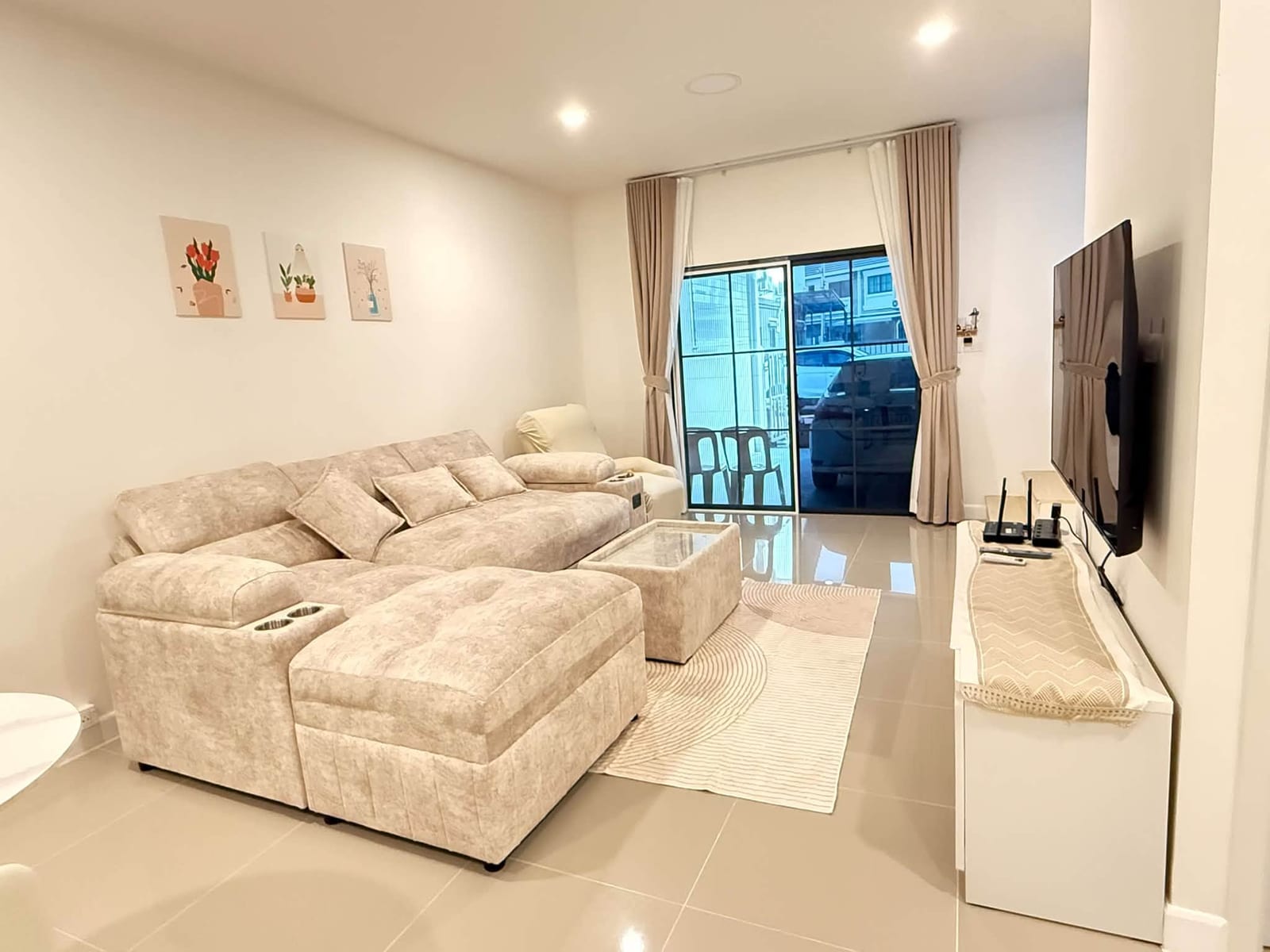 3-Bedroom Townhouse for Rent in Thalang, Phuket — interior view