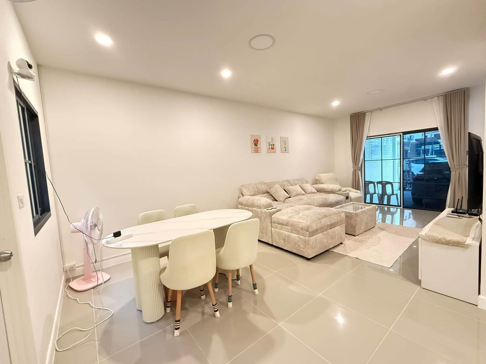 3-Bedroom Townhouse for Rent in Thalang, Phuket — interior view