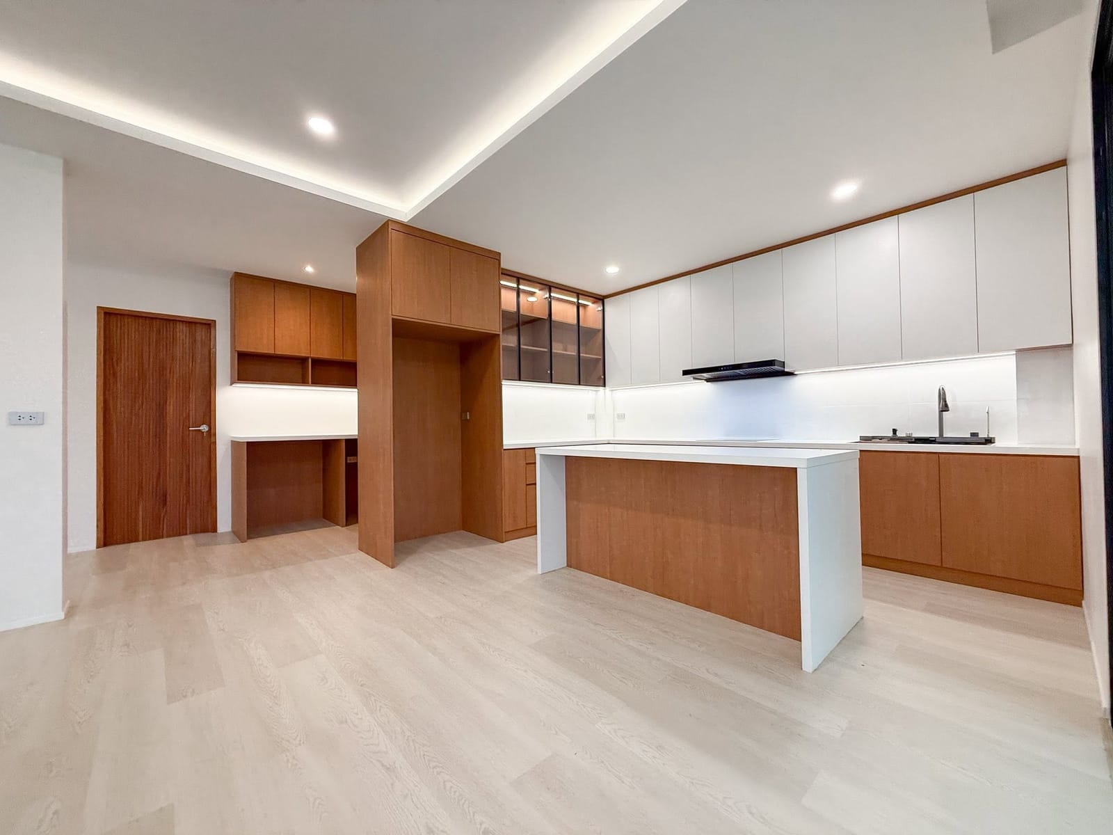 Modern Pool Villa — Neramit 5, Anusawari