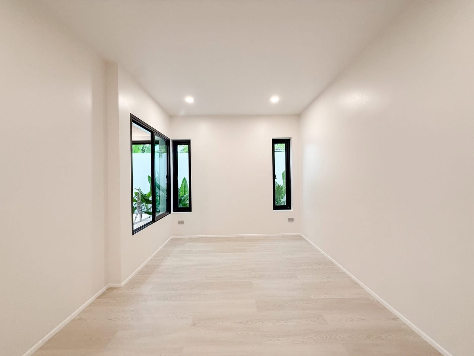 Modern Pool Villa — Neramit 5, Anusawari