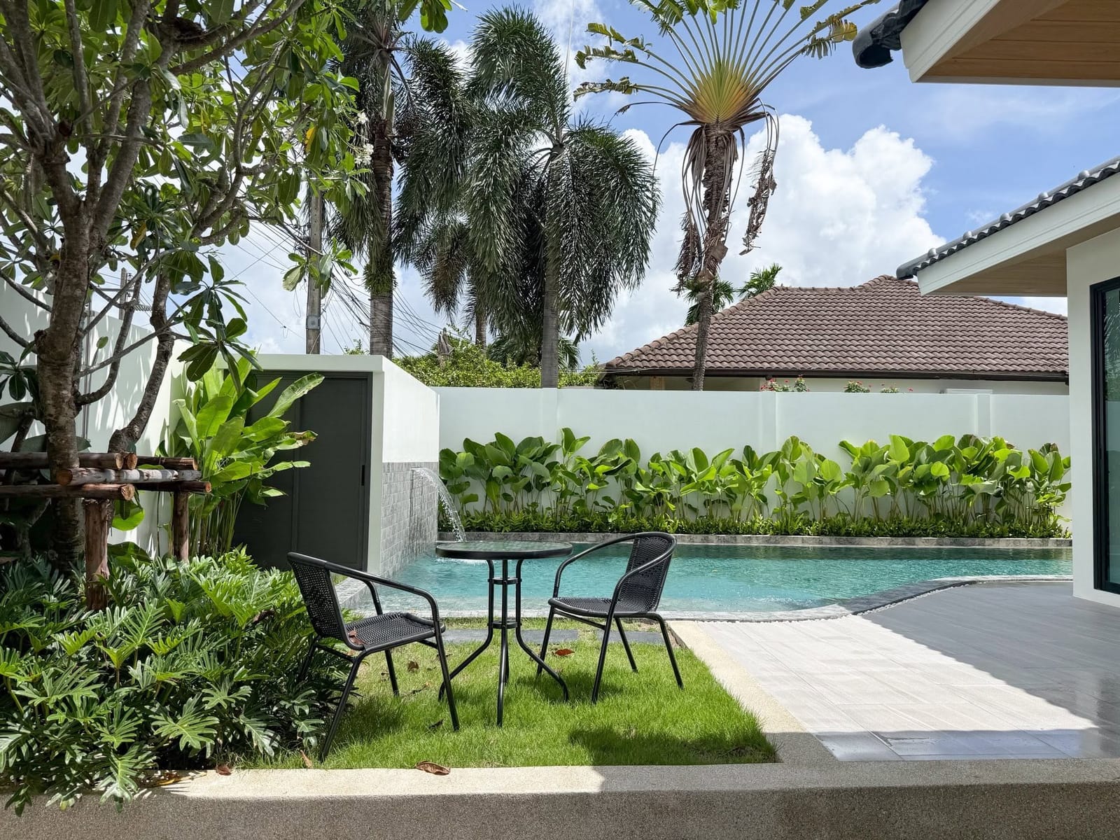 Modern Pool Villa — Neramit 5, Anusawari