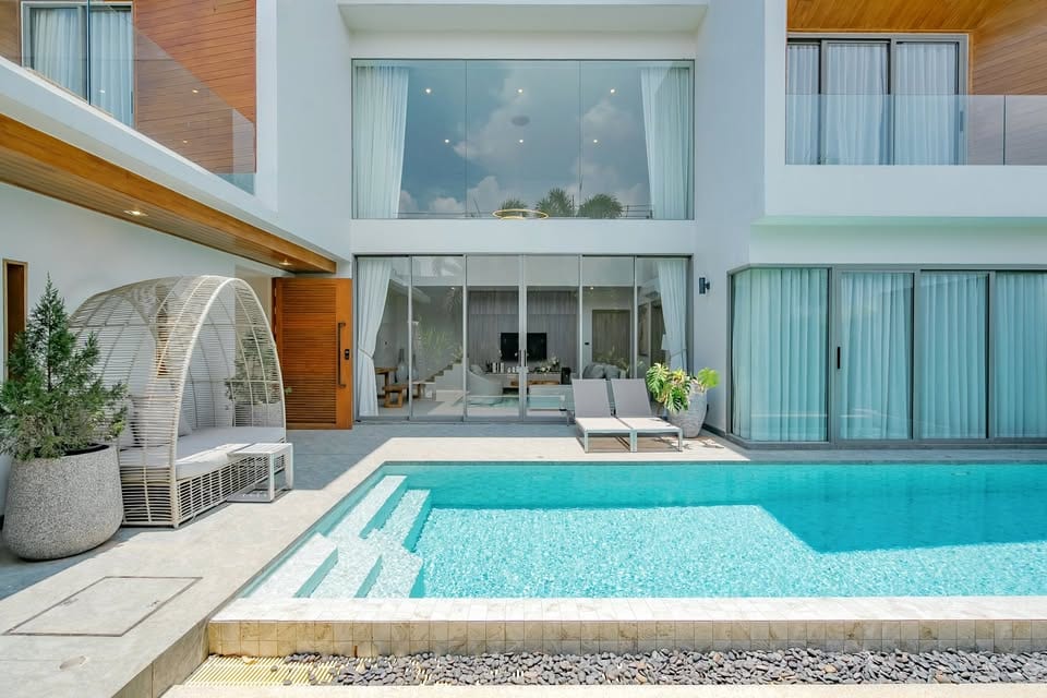 Pool Villa Ten Minutes from Porto de Phuket — Thalang
