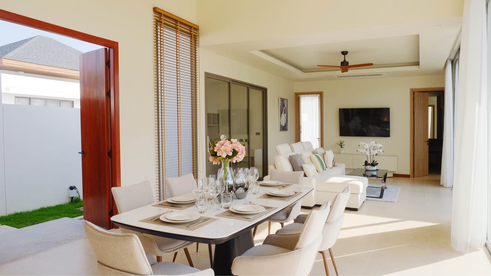 Family Pool Villa Opposite UWC International School — Thalang 3