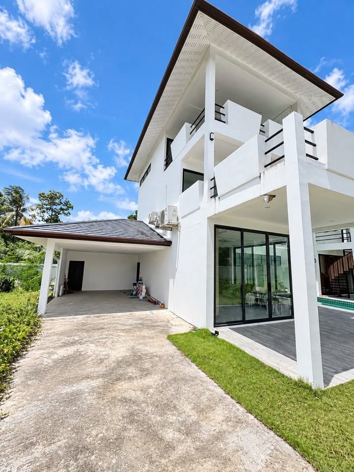 3-Bedroom Luxury Pool Villa for Sale in Pa Khlok 3