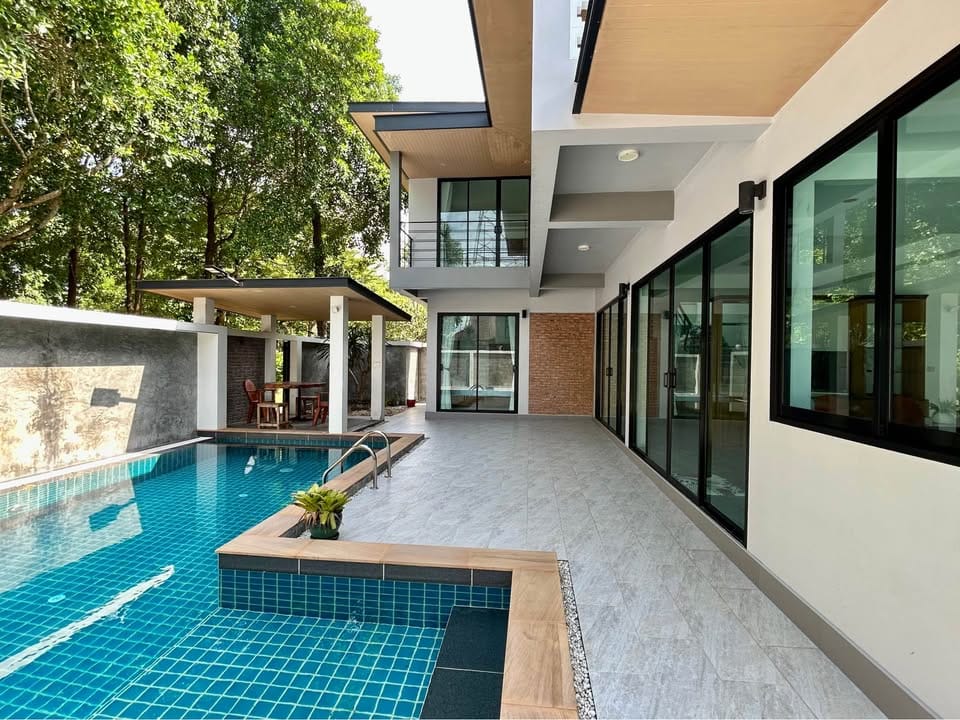 Private Pool Villa for Rent in Paklok, 1 km from Heroine Monument 7