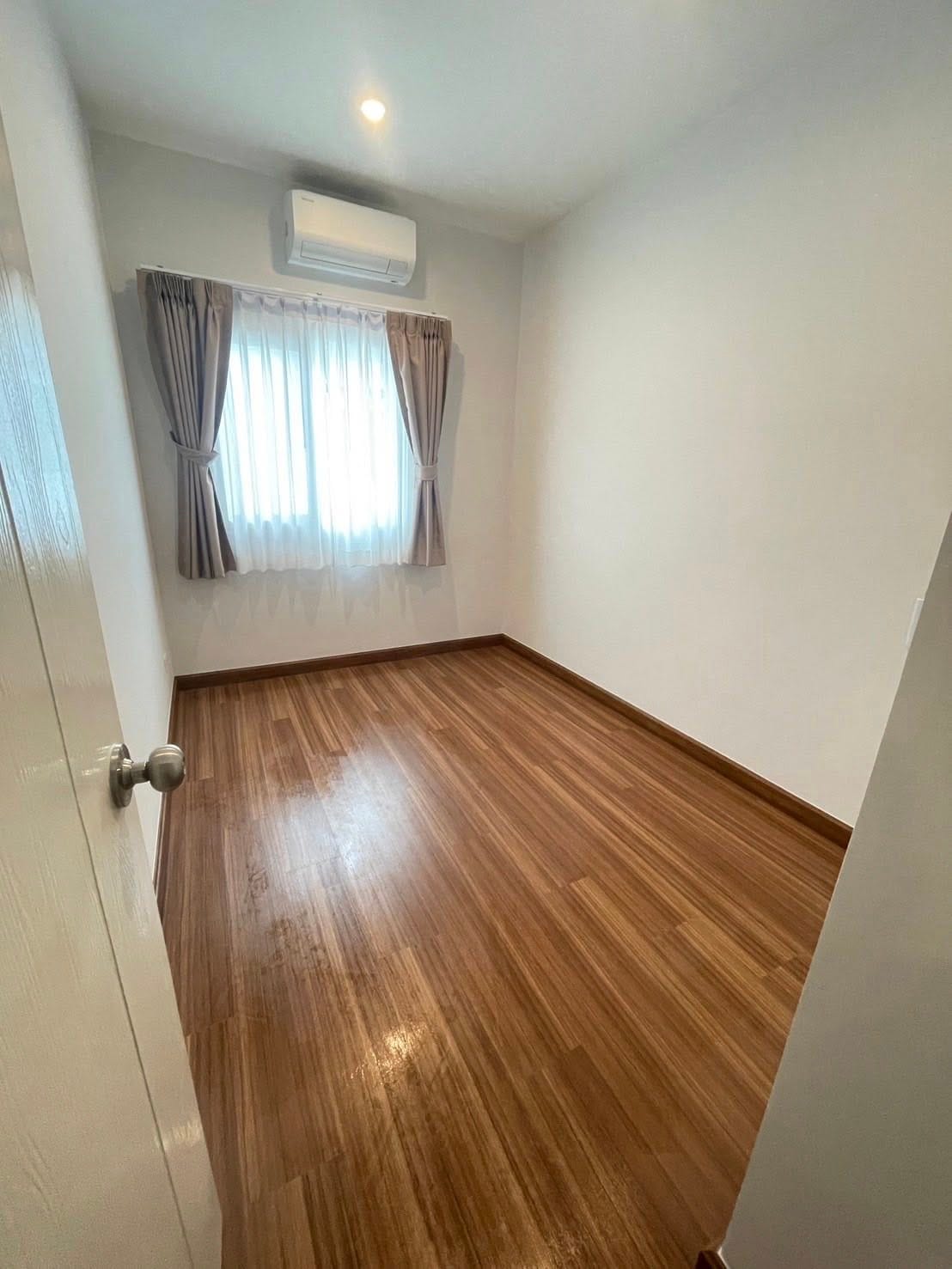 Ready-to-Move-In 3-Bedroom Townhouse at Supalai Primo Anusawari 21