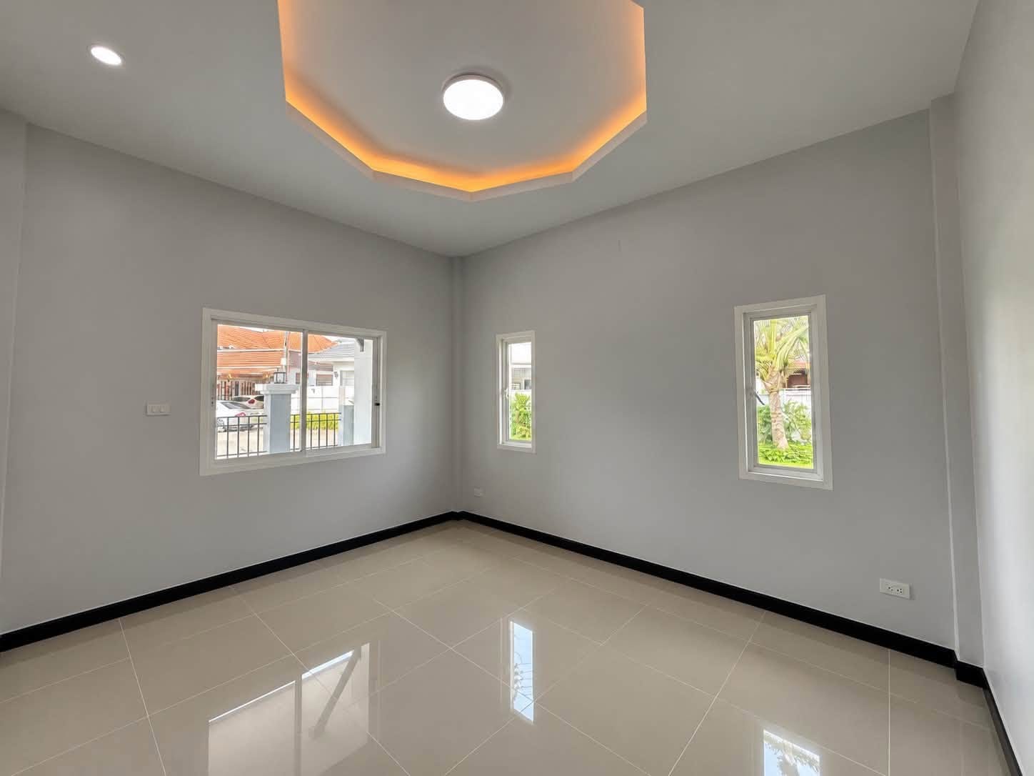 3-Bedroom House for Sale in Thalang, Phuket — interior view