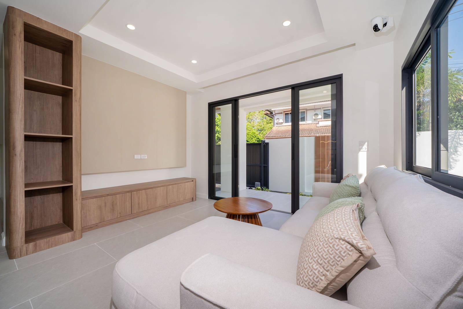 4-Bedroom Villa for Sale in Thalang, Phuket — interior view