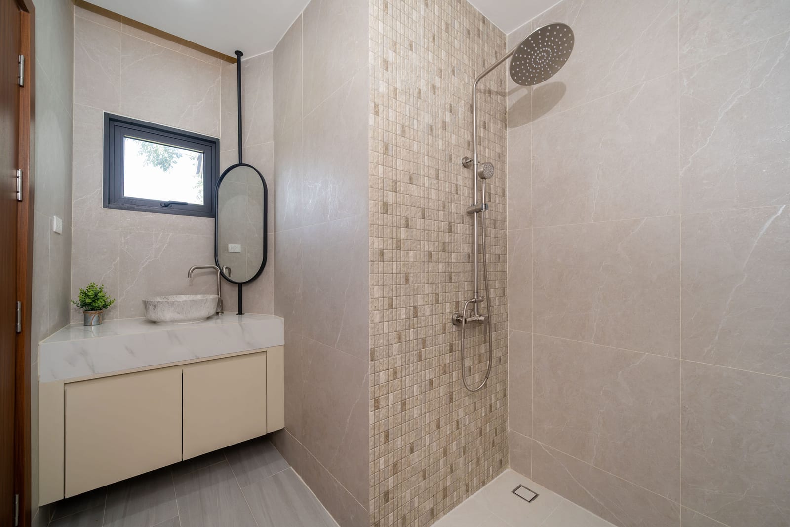 4-Bedroom Villa for Sale in Thalang, Phuket — interior view