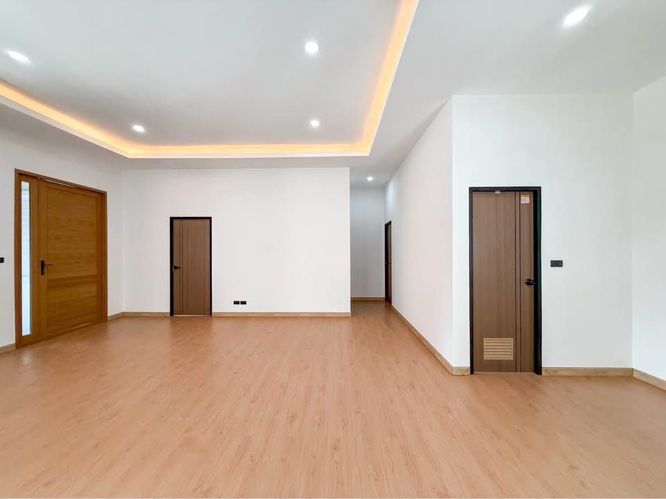 Renovated 3-Bedroom House — The Valley 2, Manik 3