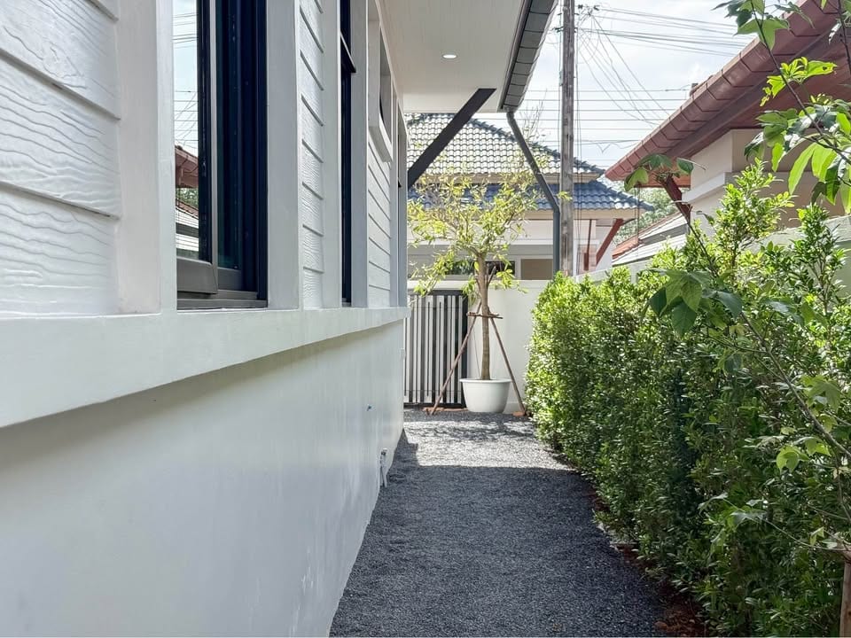 Renovated 3-Bedroom House — The Valley 2, Manik 6