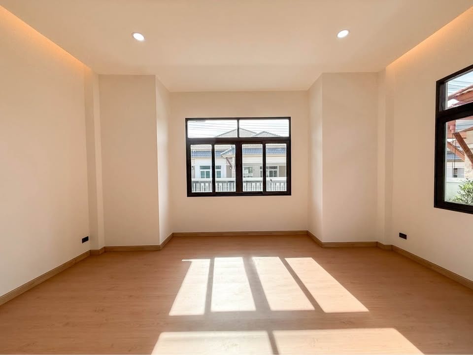 Renovated 3-Bedroom House — The Valley 2, Manik 7