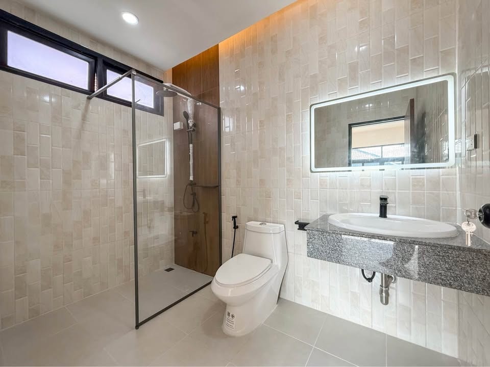 Renovated 3-Bedroom House — The Valley 2, Manik 8