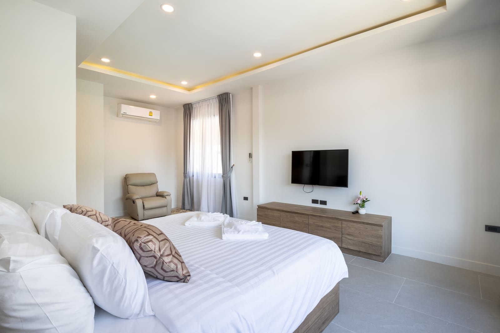 Villa Sasinee — Modern Tropical Pool Villa in Rawai 40