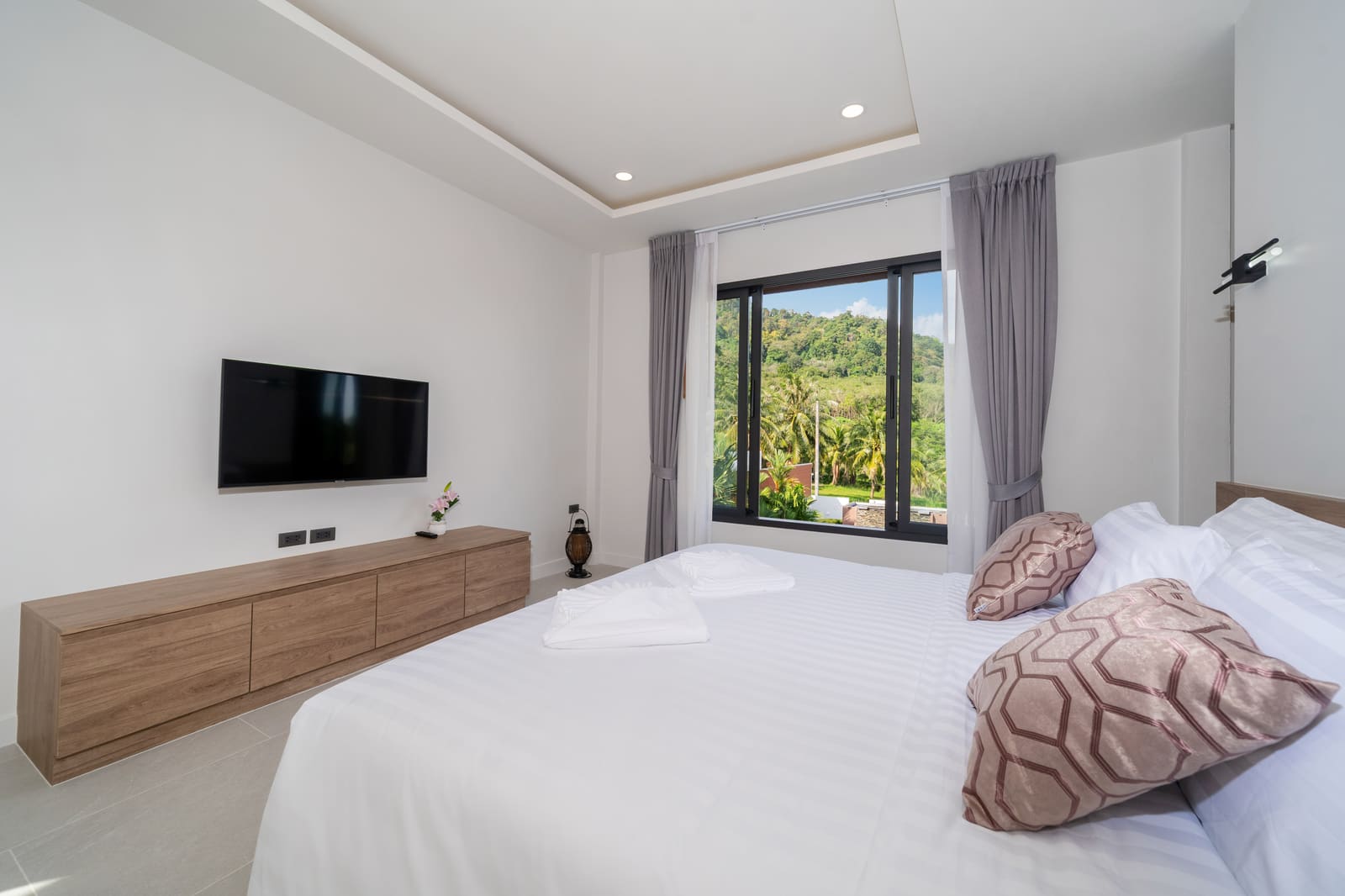 Villa Sasinee — Modern Tropical Pool Villa in Rawai 41