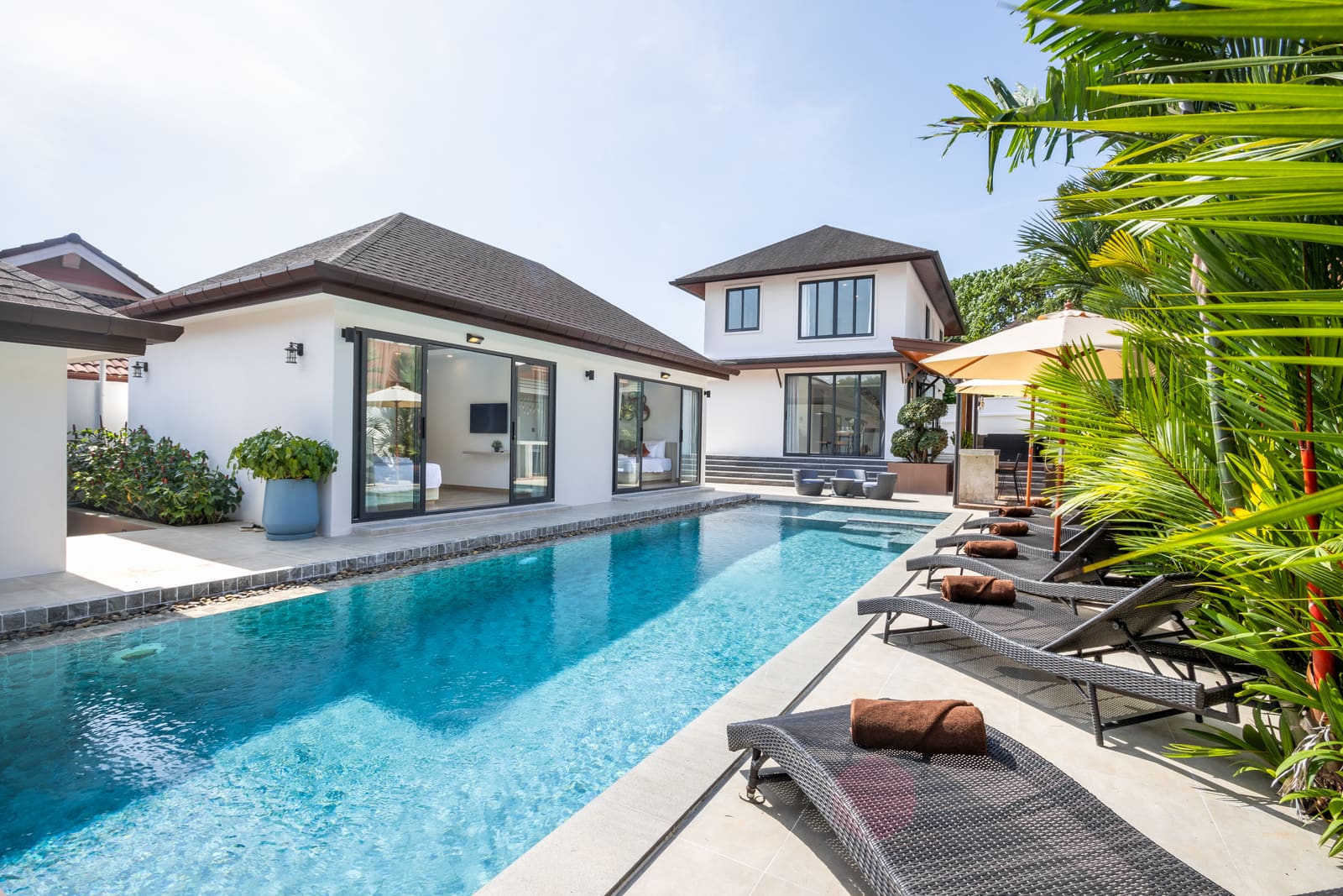 Villa Sasinee — Modern Tropical Pool Villa in Rawai 8