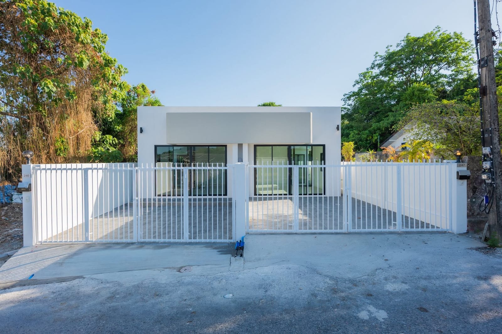 Single-Storey Semi-Detached House — Soi Yi Teng, Wichit