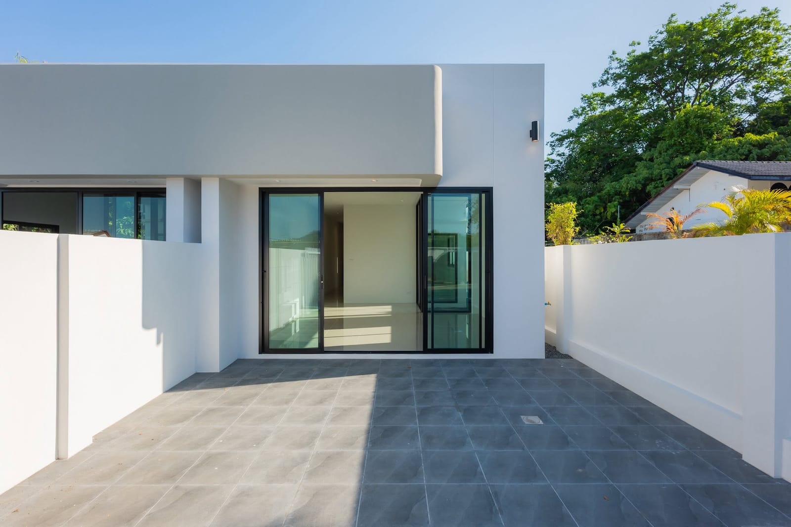 Single-Storey Semi-Detached House — Soi Yi Teng, Wichit